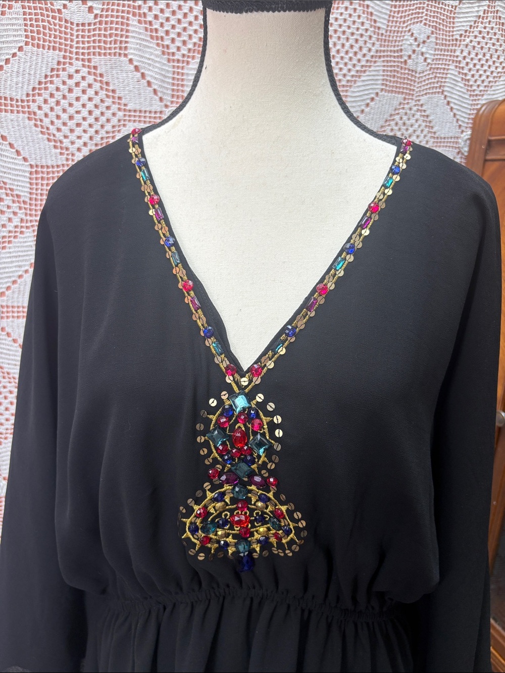 DG2 by Diane Gilman Black Jeweled Chiffon Tunic Top sz m-xl - Picture 2 of 12